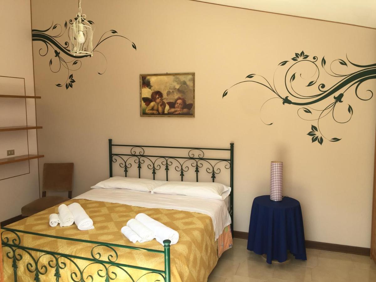 B&B Hollywood Olivadi エクステリア 写真